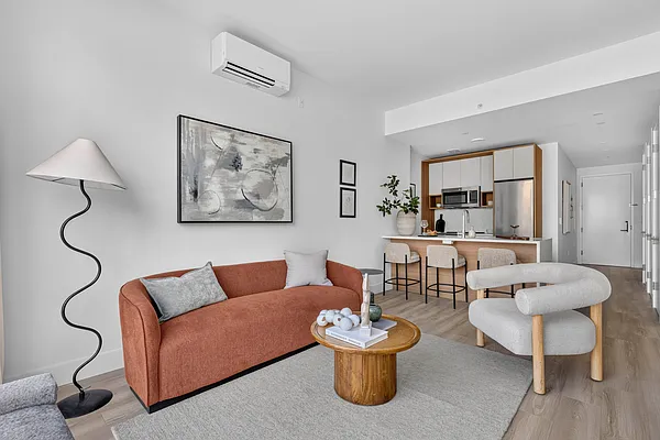 Living room, photo 5