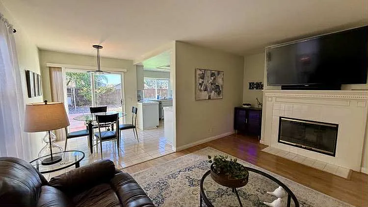 10636 Hall Meadow Rd — Photo 9