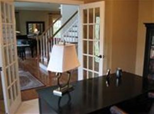 10 Summerton Pl, Latham, NY 12110