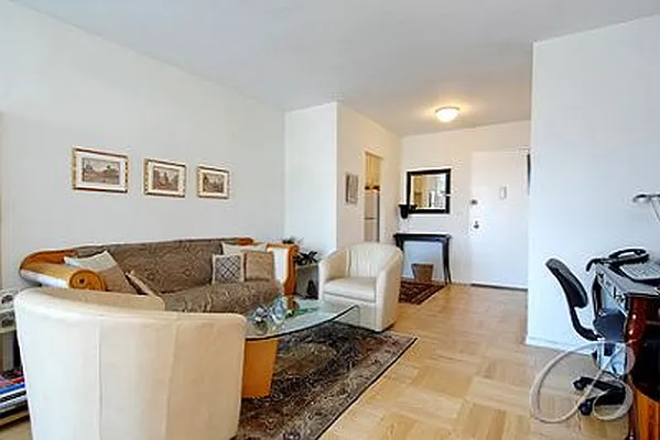 Sold by Bellmarc Realty | media 17