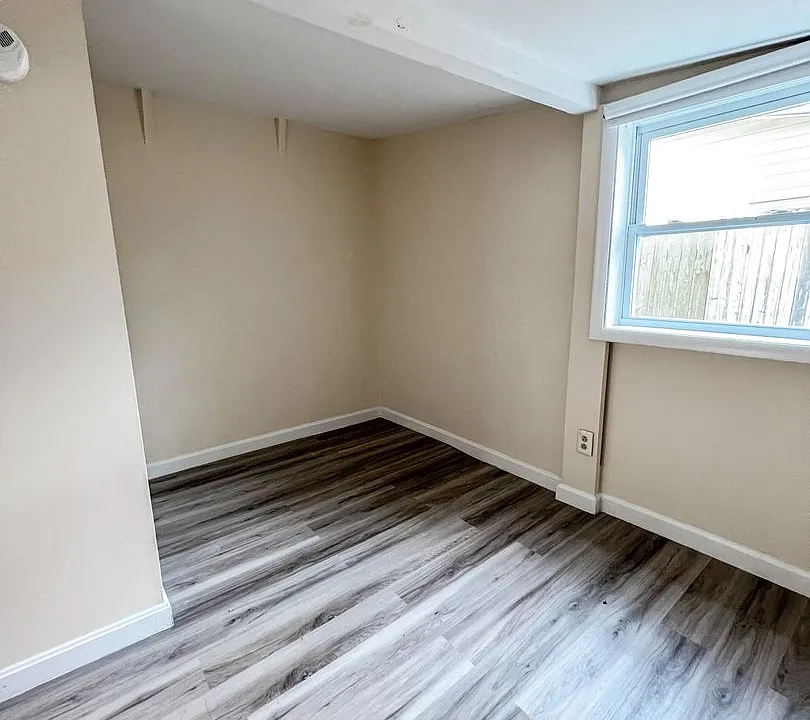 20 Cedar St