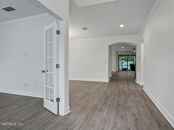 4th image of 3590 CROSSVIEW Drive