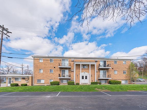 3rd image of 10916 Reading Rd