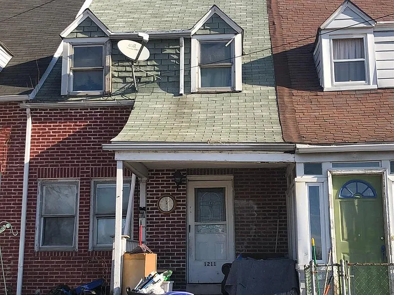 1211 Johnson St — Photo 14