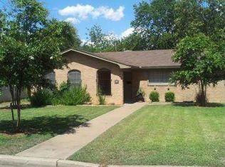 825 Glasgow Dr, Waco, TX 76710
