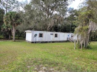 113 Castle Pl, Satsuma, FL 32189