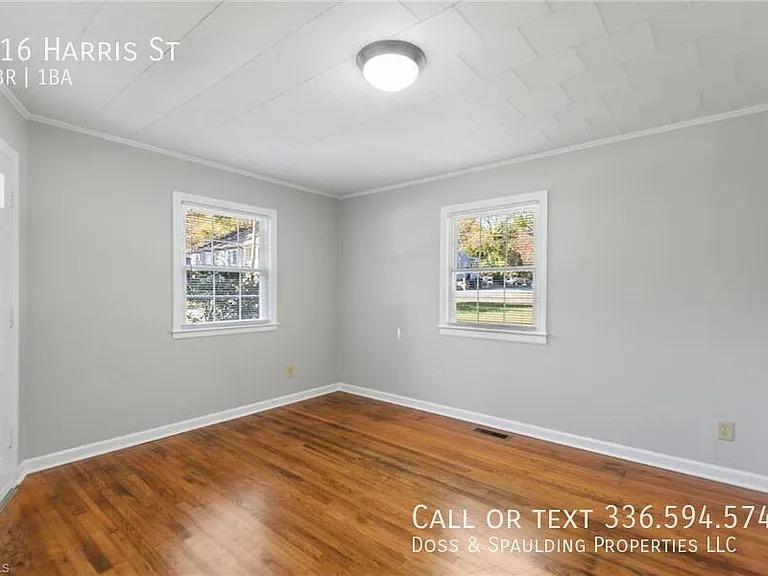 916 Harris St — Photo 4