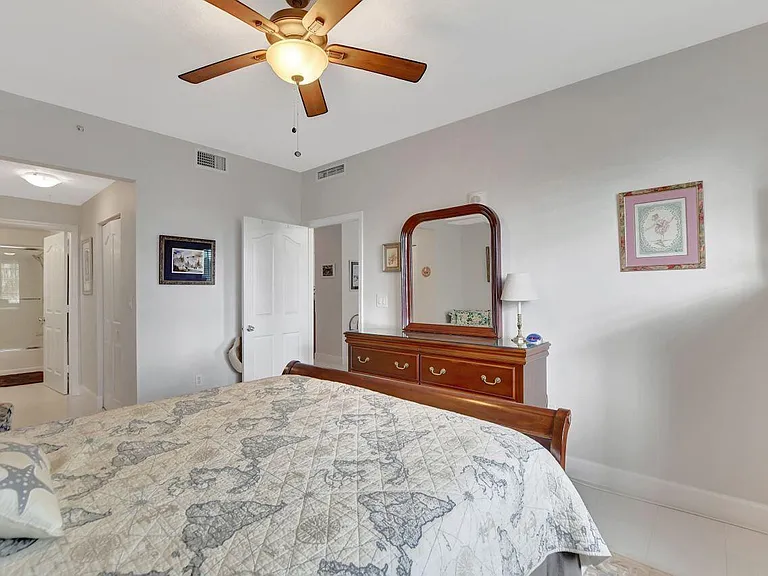 250 NE 3rd Ave #1408 — Photo 21