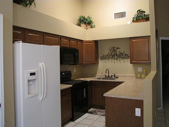 4th image of 2750 W Begonia Pl