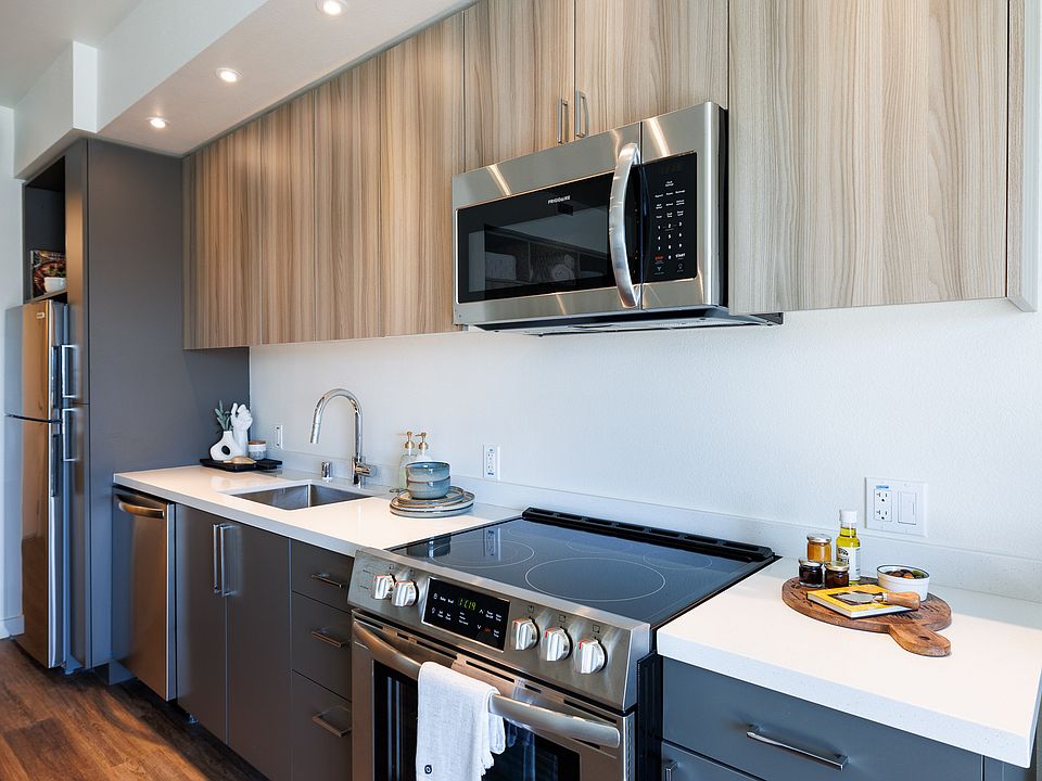 Studio Kitchen