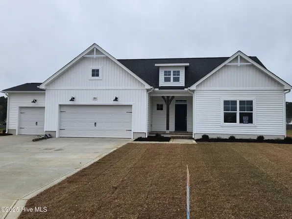 2876 Tucker Hill Drive, Grimesland, NC 27837