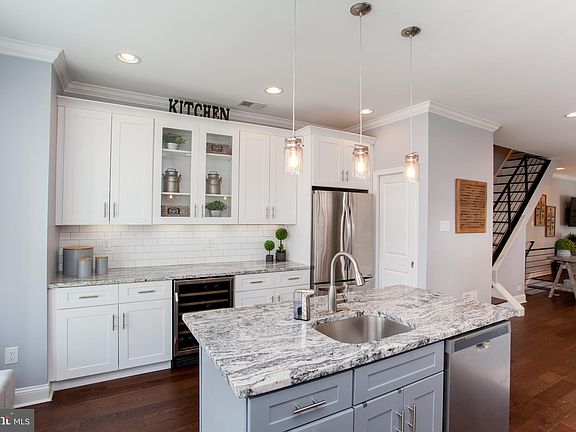 3rd image of 510 Kingsley Ct