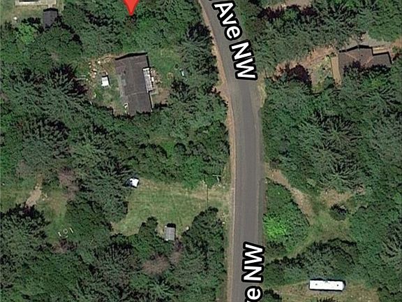 5th image of 357 Mizzen Ave NW