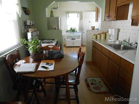 5th image of 440 W Sonoma Ave