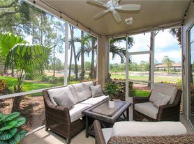 8217 Parkstone Pl, Naples, FL