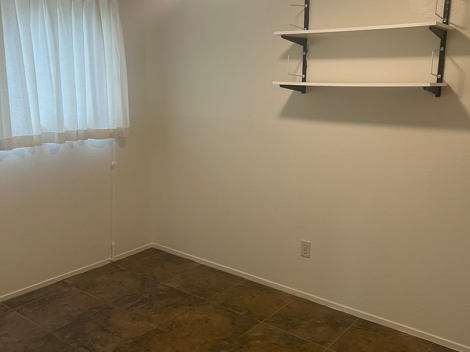 Second bedroom youth cooling ceiling fan