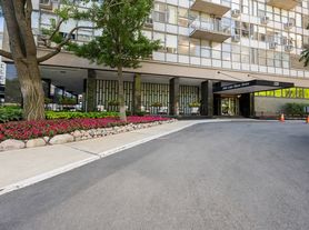 1000 Lakeshore Plaza Apartments - Chicago, IL | Zillow