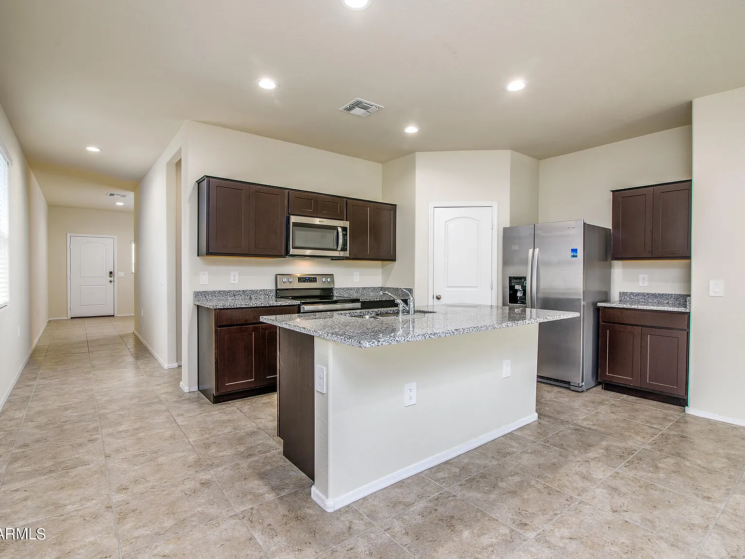 3 bed, 2.0 bath, 1571 sqft, $1,695 — Photo 4