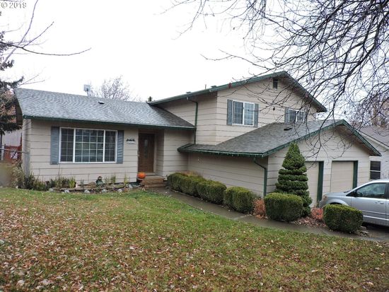 501 C Ave La Grande Or 97850 Zillow