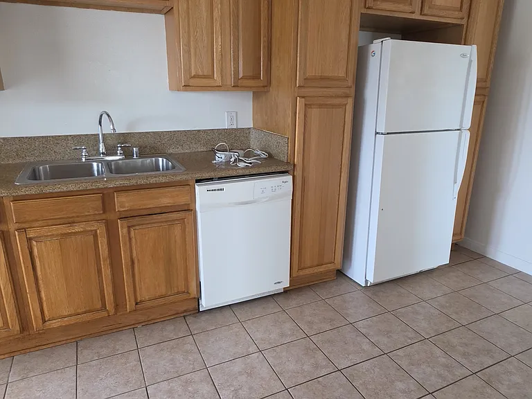 2501 E 10th St #A — Photo 8