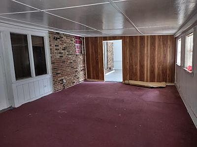 2nd image of 117 W Hope Dr