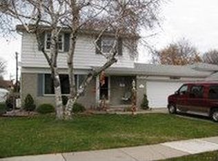 18980 Bondie Dr, Allen Park, MI 48101
