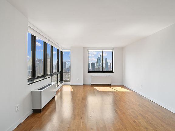 3rd image of 1 Columbus Pl APT N50b