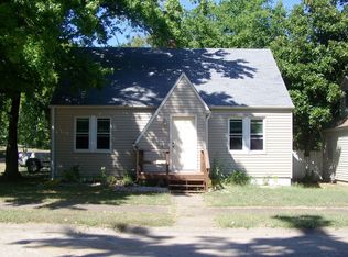 124 W Allmon St, Salem, IL 62881