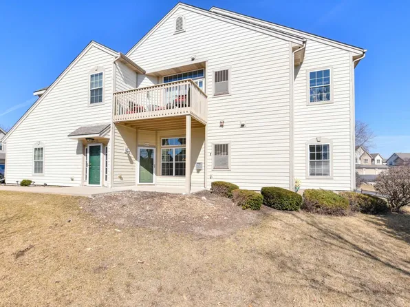 8618 South Stratford ROAD #102-13, Oak Creek, WI 53154