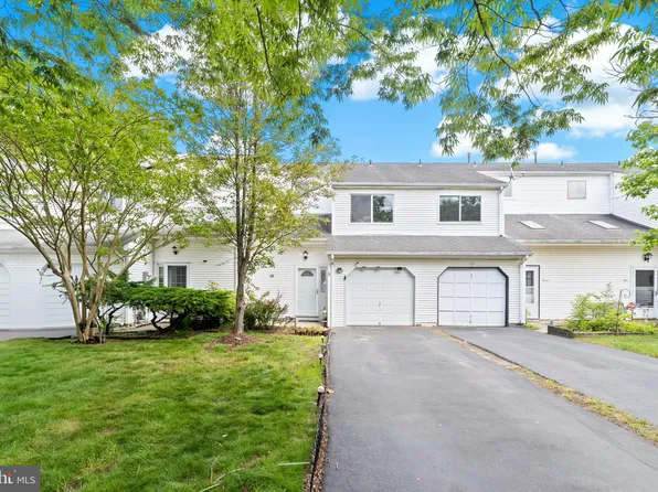 5 Ginger Dr, Lumberton, NJ 08048