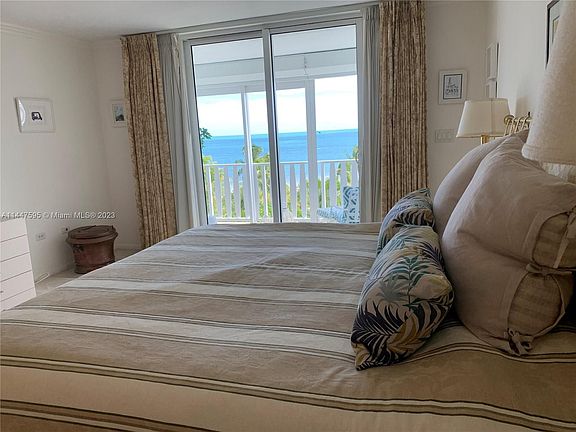 3rd image of 200 Ocean Lane Dr APT 706