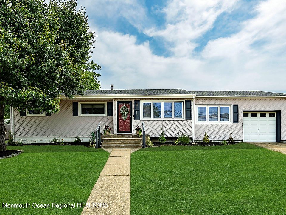 1st image of 951 Egret Drive