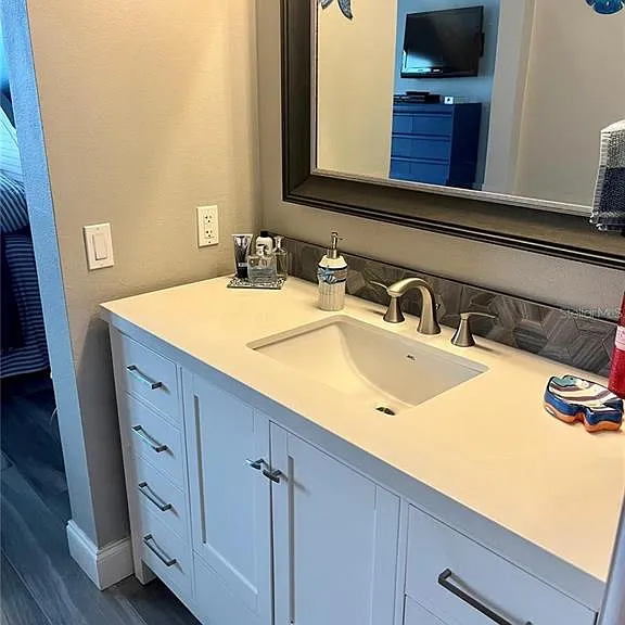 7932 Sailboat Key Blvd S #504 — Photo 8