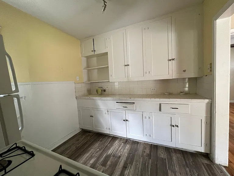 142 Vassar Ln #1 — Photo 9