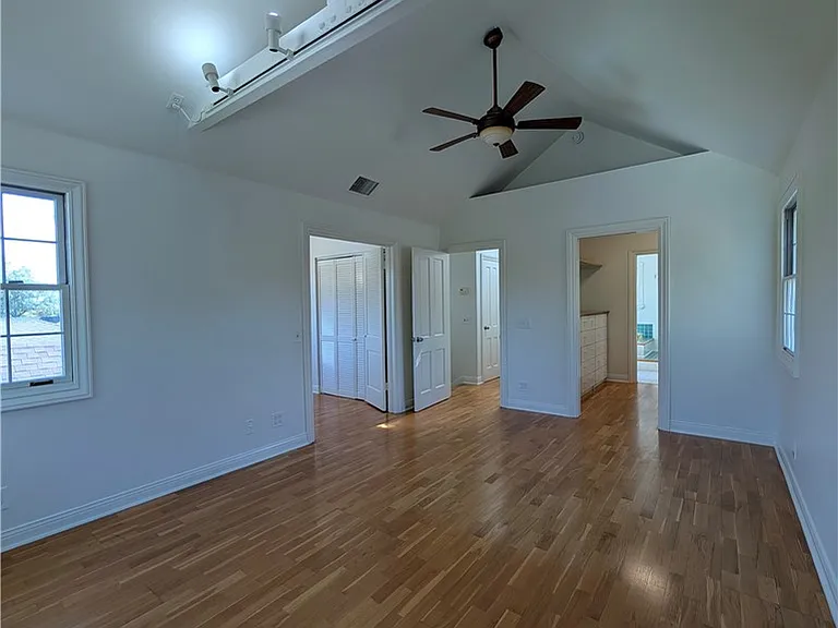 582 N Sunnyslope Ave — Photo 46