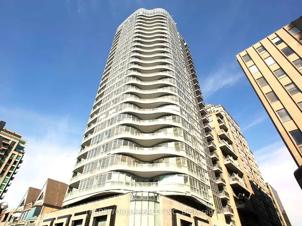 88 Cumberland St #902, Toronto, ON M5R 0C8