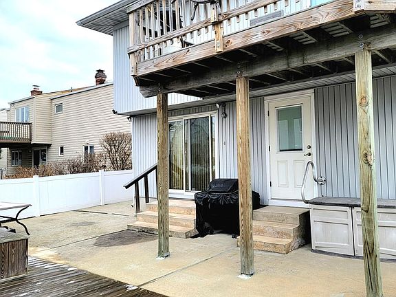 2nd image of 3712 Carrel Blvd