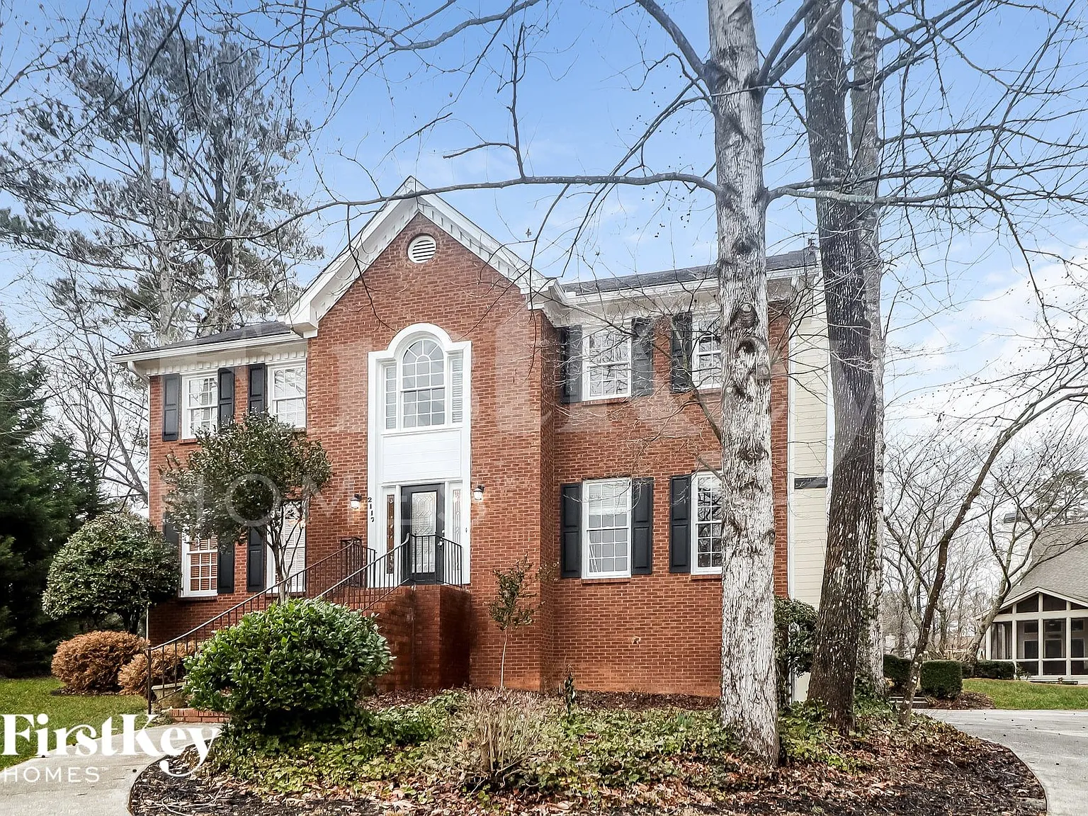 4 bed, 2.5 bath, 2493 sqft, $3,005 — Photo 2