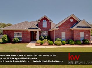 7103 Jump St SE, Owens Cross Roads, AL 35763