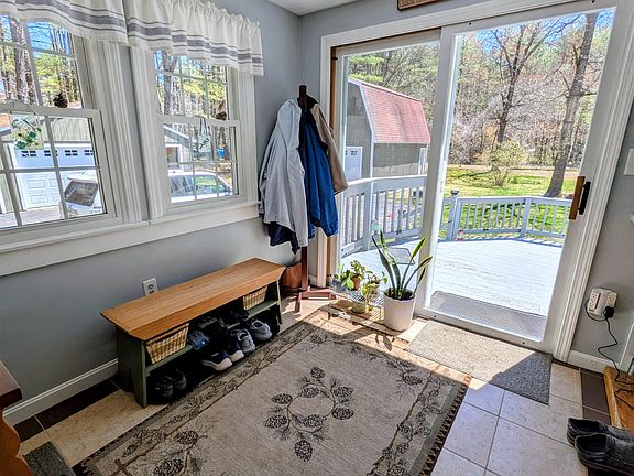 5th image of 26 Horseshoe Pond Road
