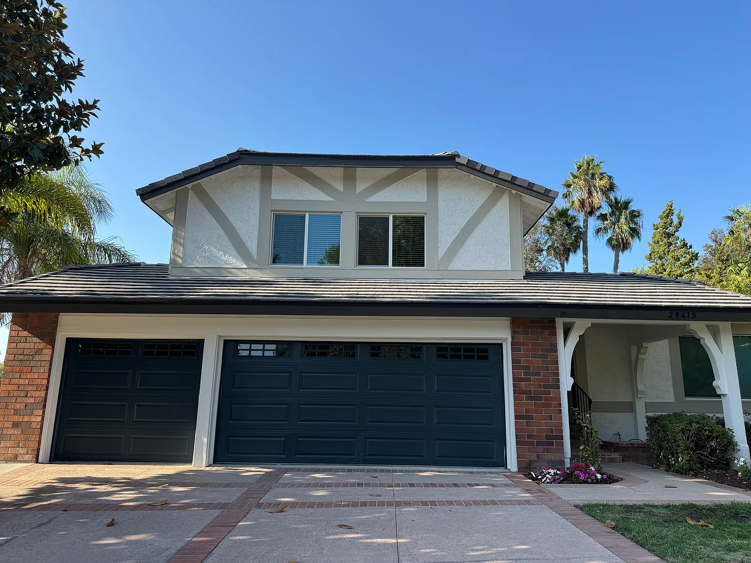 4 bed, 2612 sqft, $7,950 — Photo 2