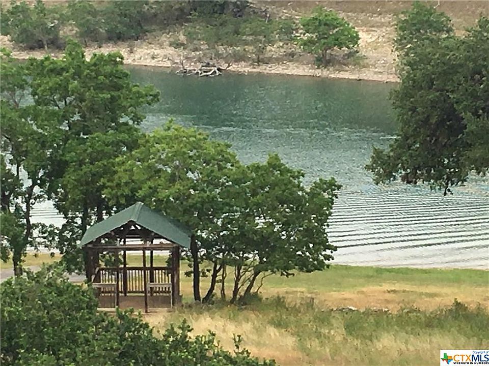 1st image of 351 Spanish Oak Esplanade