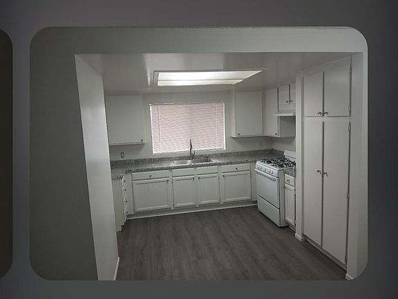 2nd image of 7421 Franklin St APT 207