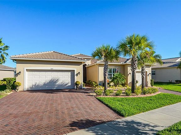 2nd image of 5003 Stone Harbor Cir