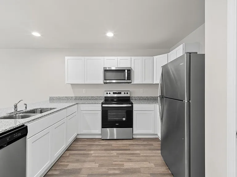 630 Whispering Creek Ave — Photo 16
