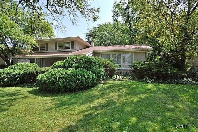 1st image of 144 Robin Hill Dr