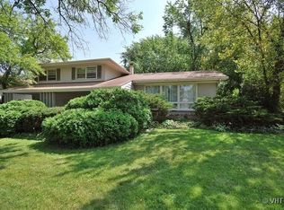 144 Robin Hill Dr, Naperville, IL 60540