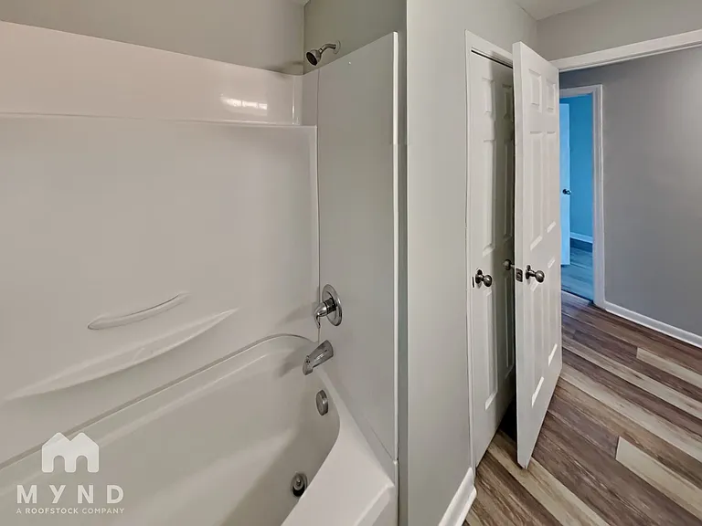 502 Cuthbertson St — Photo 15