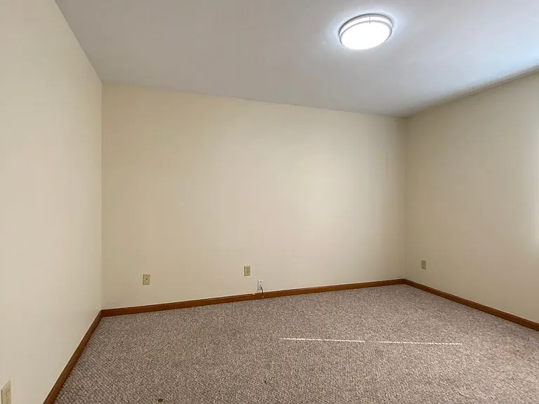 216 Stonewall Ct — Photo 31