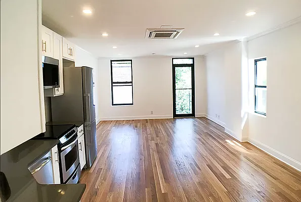 Rented by Silver Line Realty Group NY LLC | media 3